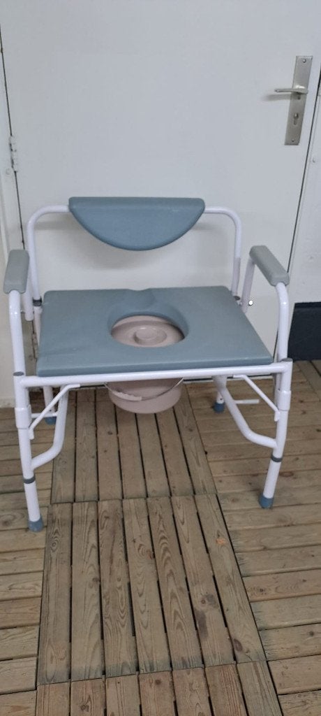 Extra brede toiletstoel, Ophalen, Zo goed als nieuw