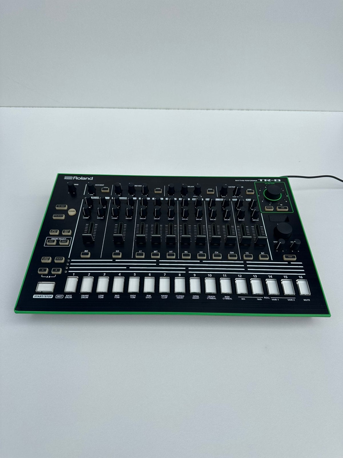 Roland AIRA TR-8 Rhythm Performer drummachine, Muziek en Instrumenten, Drumcomputers, Ophalen of Verzenden, Zo goed als nieuw