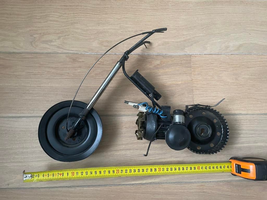Unieke motorfiets Harley Davidson sculptuur metaal, Hobby en Vrije tijd, Modelbouw | Auto's en Voertuigen, Overige merken, Ophalen of Verzenden