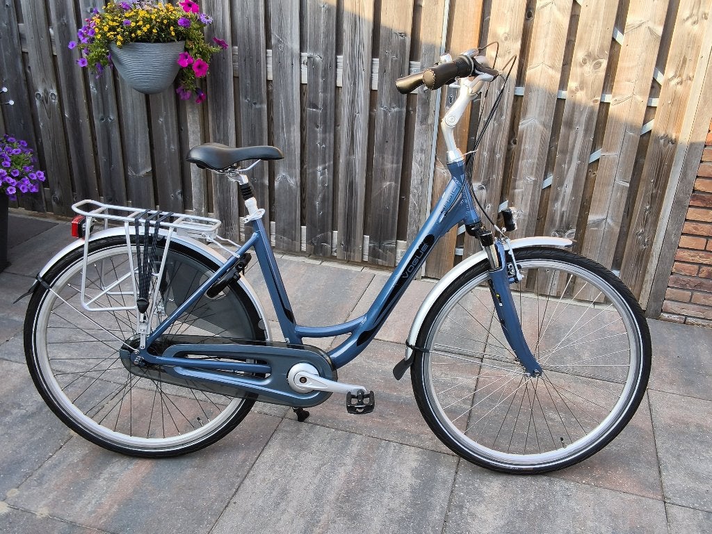 Mooie damesfiets 28 inch., Versnellingen, 56 cm of meer, Zo goed als nieuw, Schijfrem