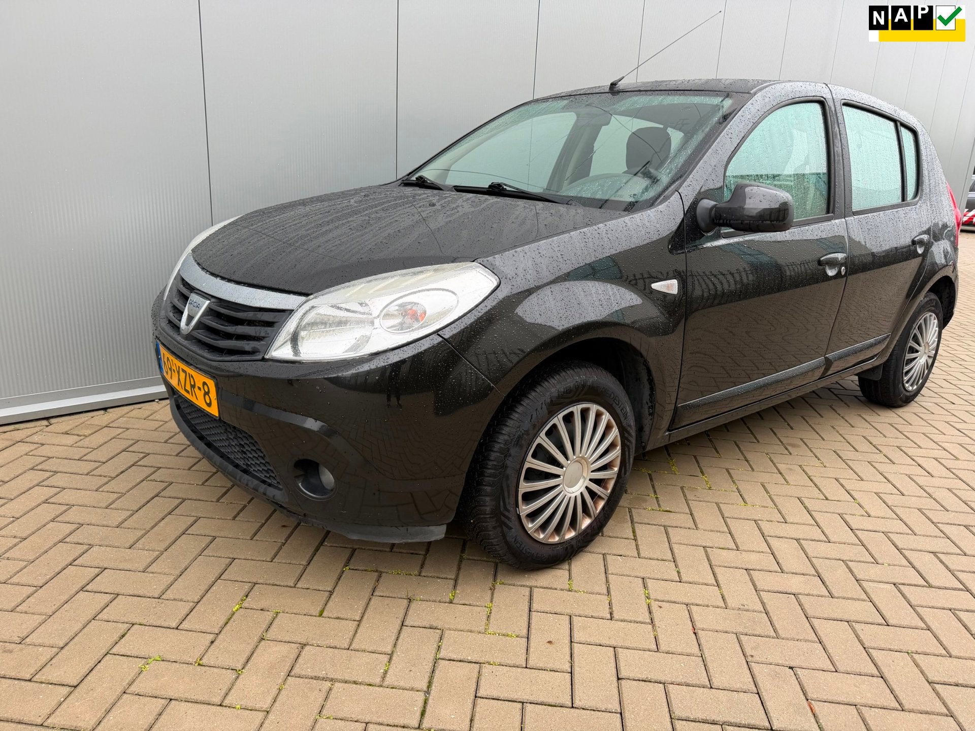 Dacia Sandero 1.2 Lauréate, Auto's, Voorwielaandrijving, Euro 5, Stof, Gebruikt
