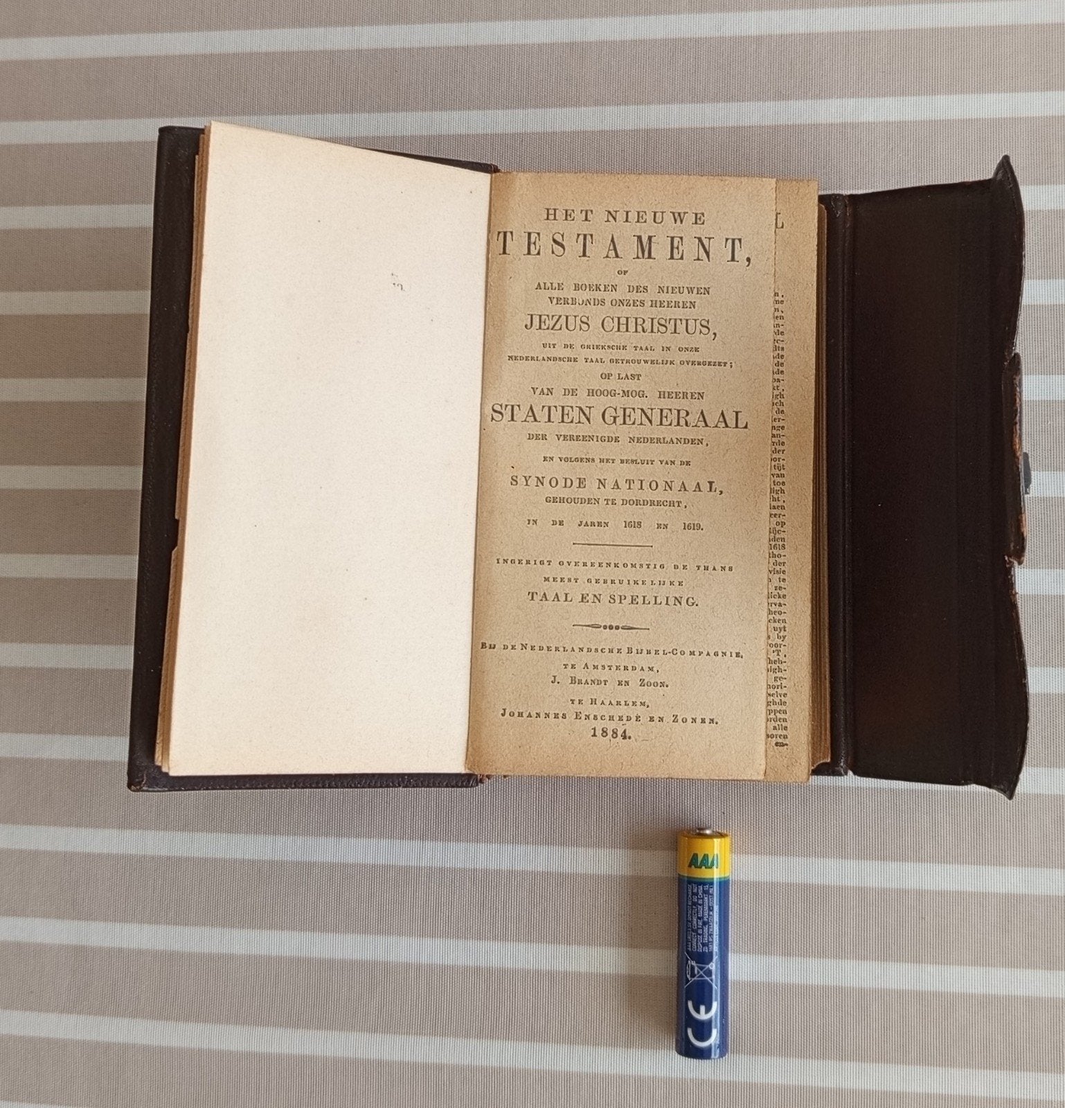 Antiek Nieuw Testament 1884 met leren omslag, Antiek en Kunst, Ophalen, Staten Generaal, Synode Nationaal