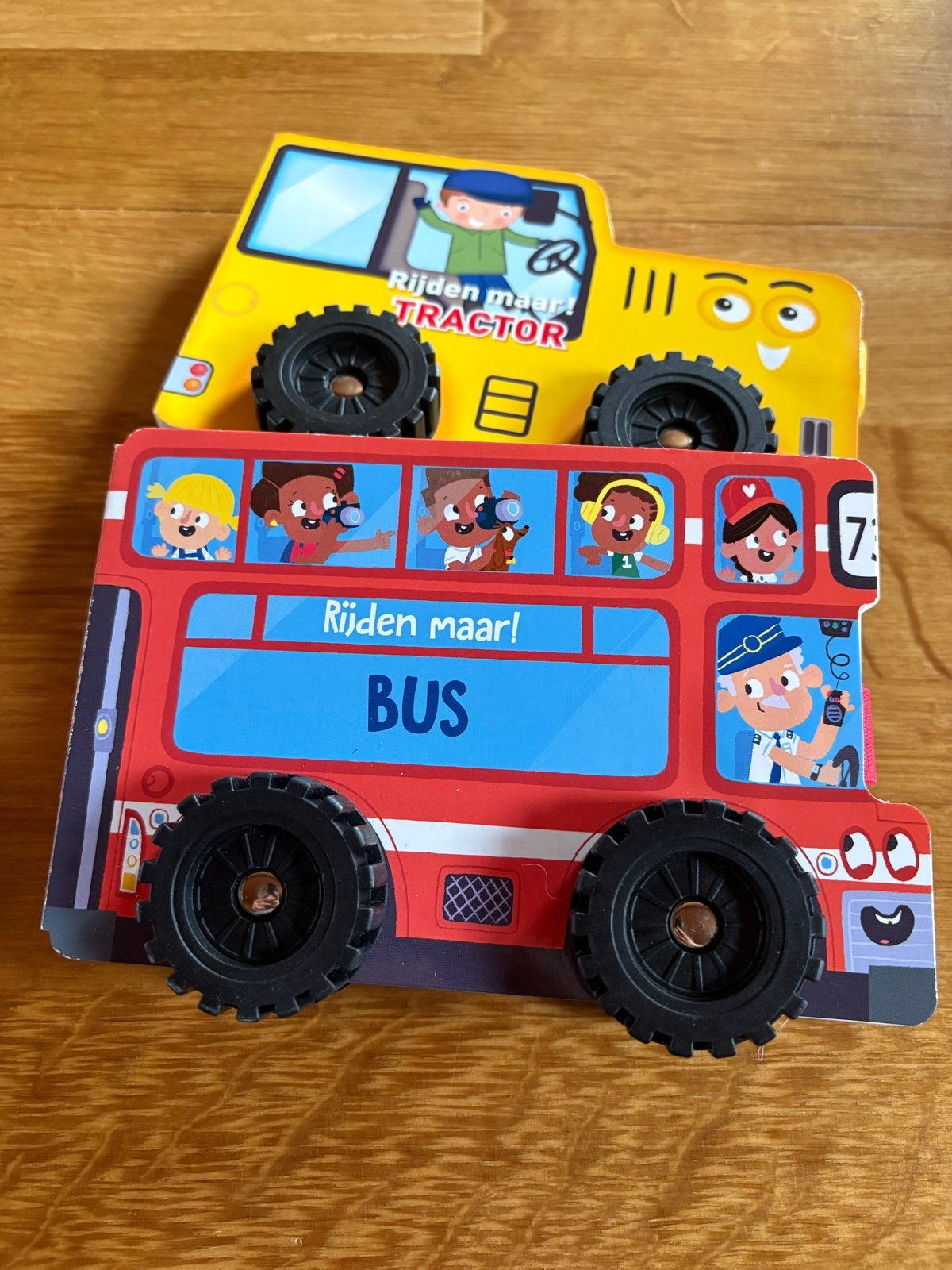Rijden maar! Tractor en Bus boekjes met wielen, Ophalen of Verzenden, Nieuw, 2 tot 3 jaar