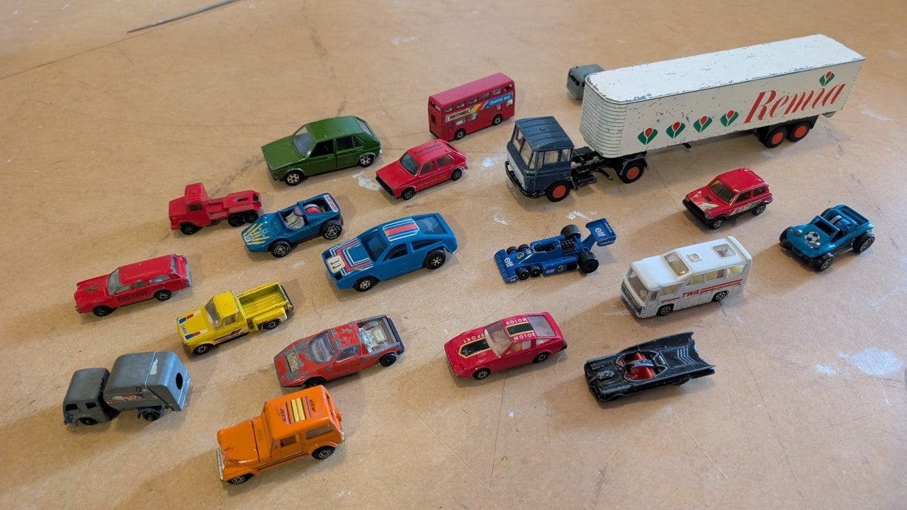 Verzameling vintage speelgoedauto's en vrachtwagens, Ophalen of Verzenden, Gebruikt