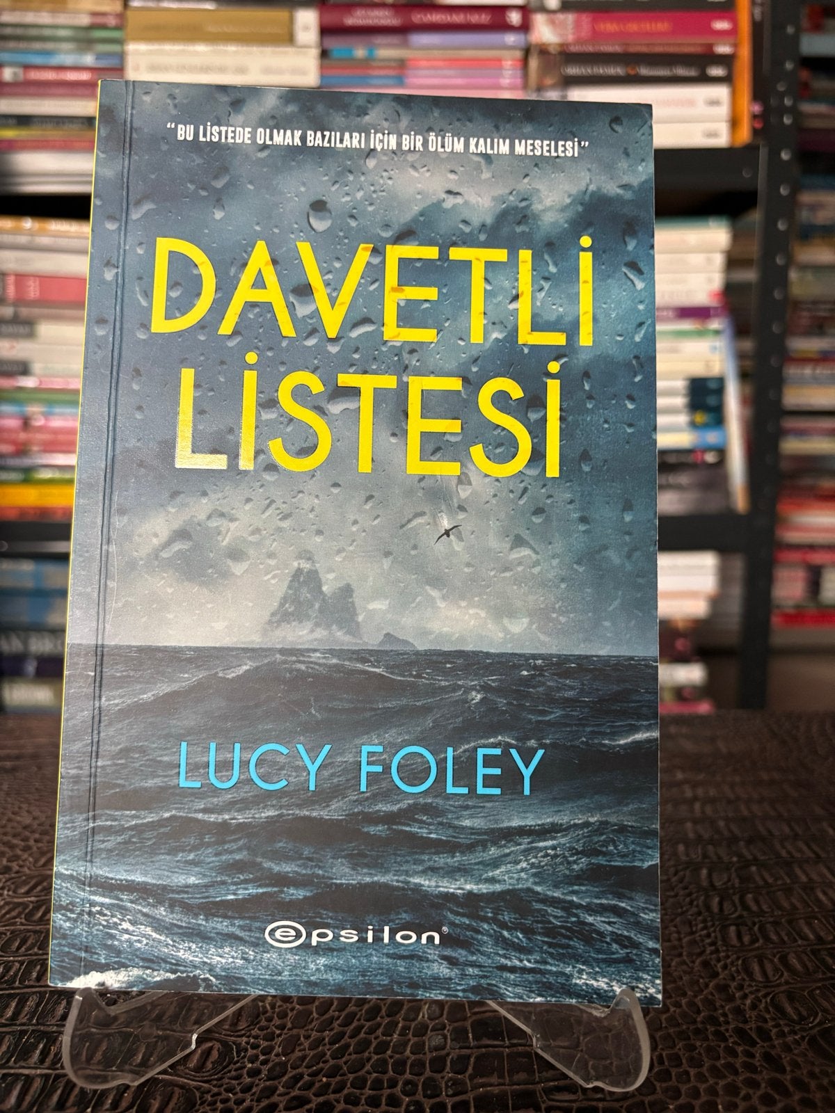 Davetli Listesi - Lucy Foley (Thriller), Ophalen of Verzenden, Zo goed als nieuw