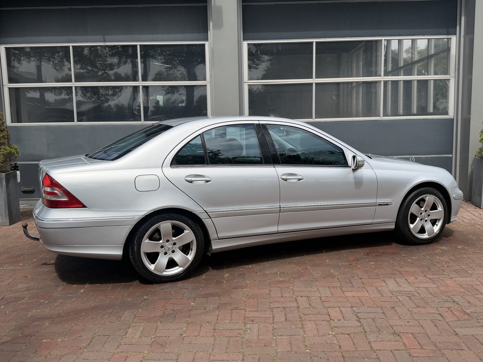 Mercedes-Benz C-Klasse 230 Avantgarde Automaat Bj 2006 Yongt, Auto's, Automaat, Zwart, 2497 cc, 204 pk