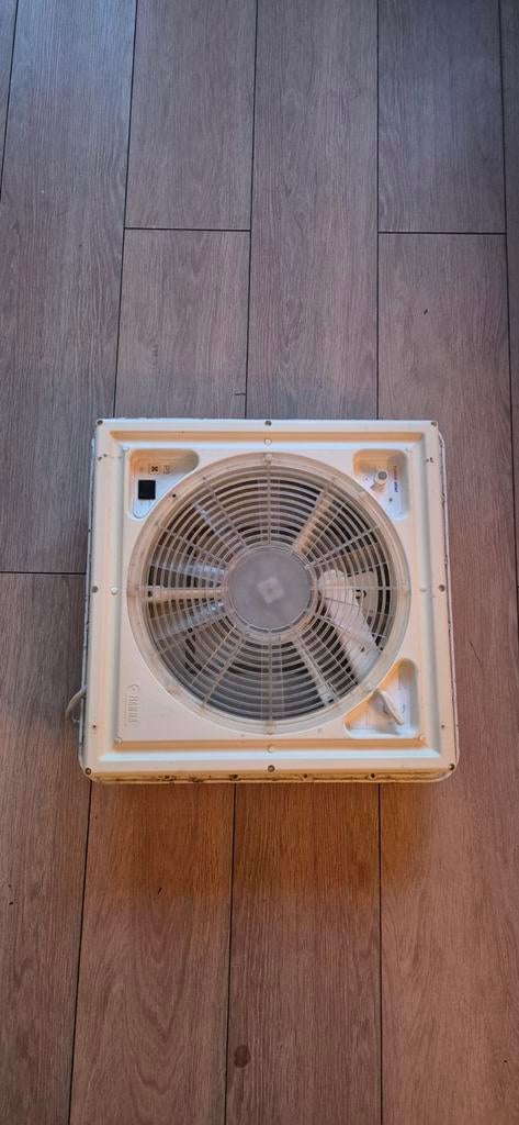 Fiamma dakluik met ventilator voor camper of caravan, Ophalen of Verzenden, Gebruikt