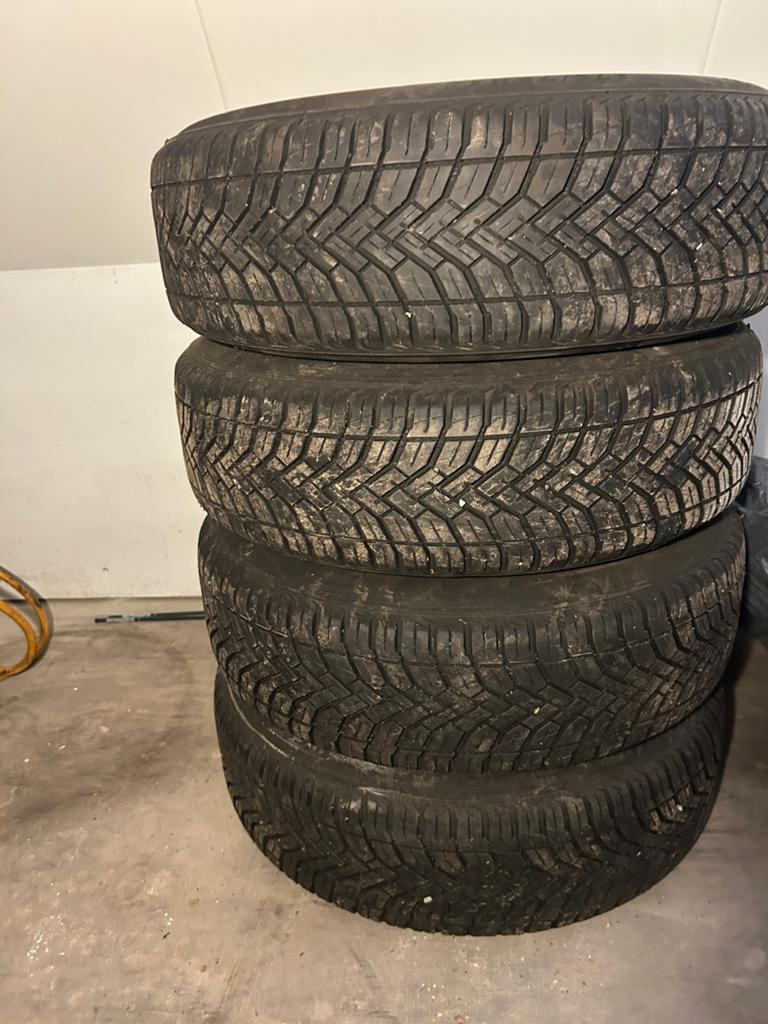 Set van 4 gebruikte all seasons met velgen, Ophalen, Gebruikt, Overige, Banden en Velgen