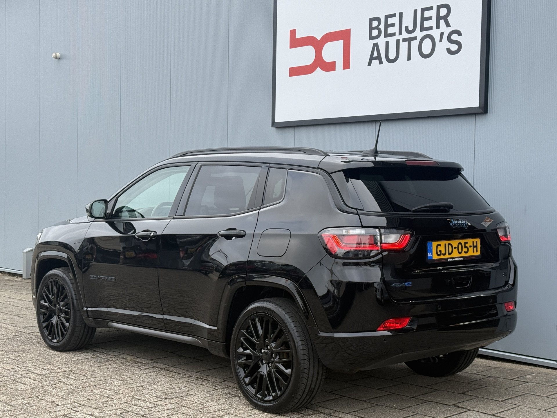 Jeep Compass 4xe 240 Plug-in Hybrid Electric S Automaat SOH, Automaat, Euro 6, 4 cilinders, Zwart