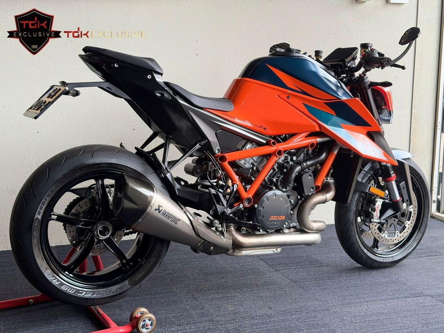 KTM 1290 SUPERDUKE R 3.0 TECH TRACK PACK SUPER DUKE R 1390, Motoren, 2 cilinders, Motorrijbewijs A, Bedrijf, 1301 cc