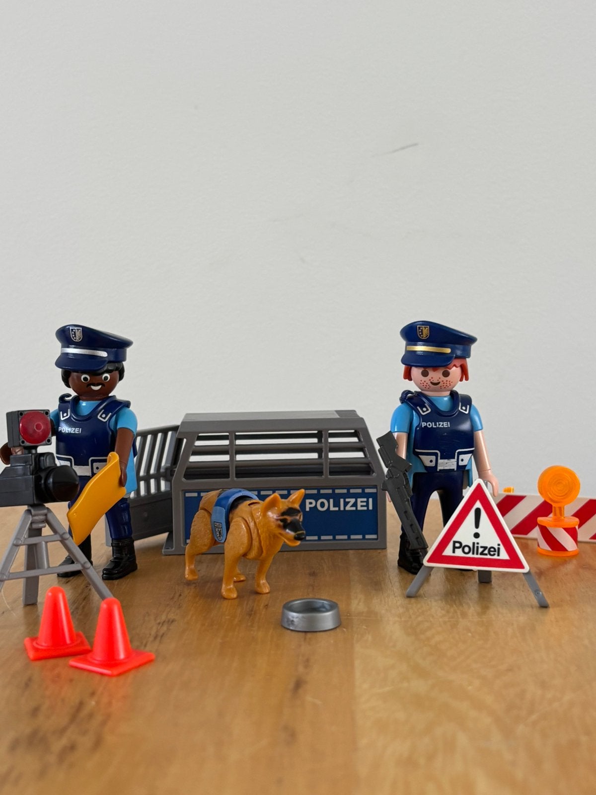 Playmobil City Action 6878 politie-wegblokkering met hond, Ophalen of Verzenden, Zo goed als nieuw