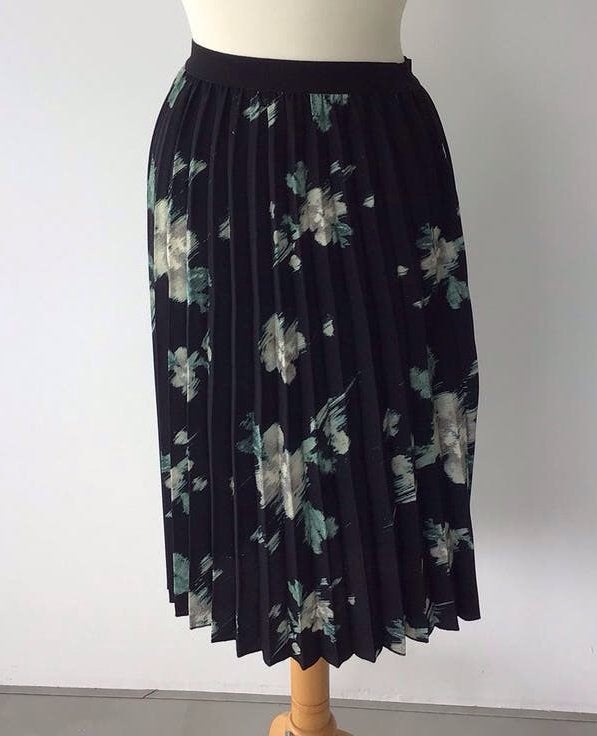 Zwarte plusse rok met print van Opus maat 38, Kleding | Dames, Maat 38/40 (M), Meerkleurig, Nieuw, Ophalen of Verzenden