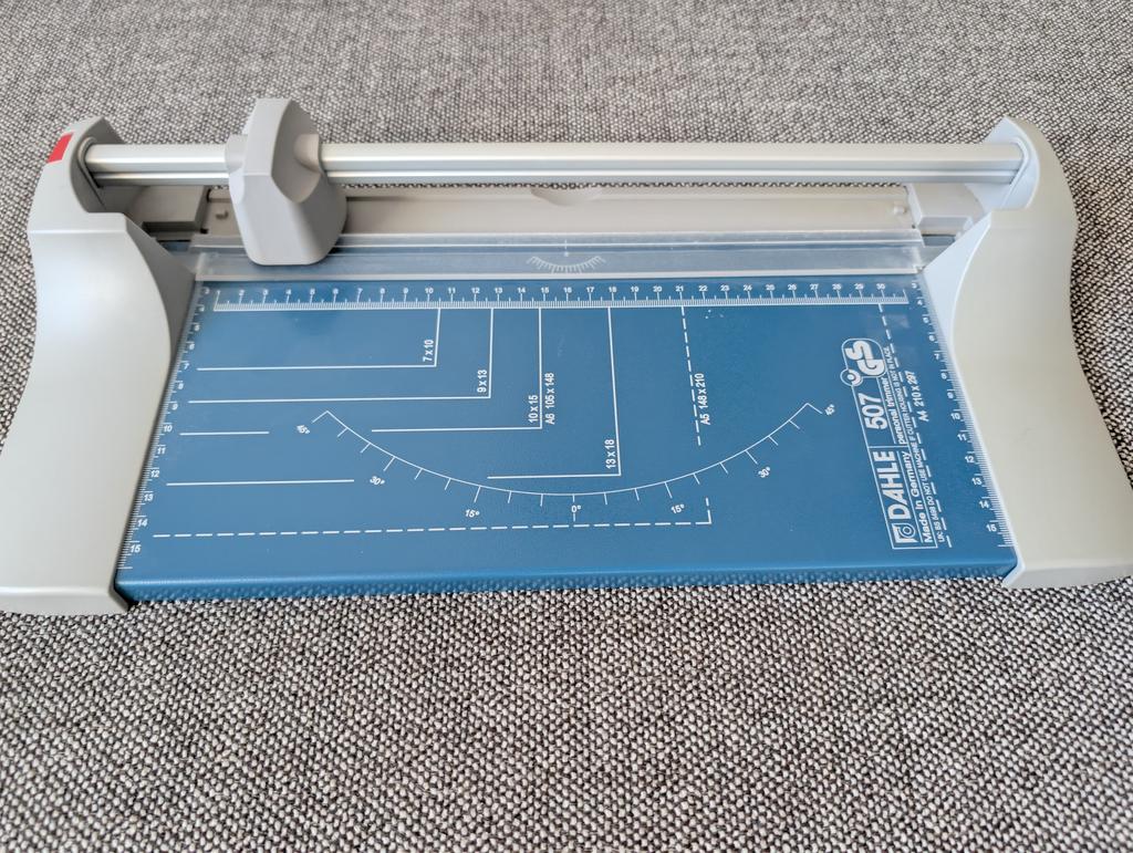 Dahle 507 papiersnijder A4 rolsnijmachine zeer nette staat, Diversen, Schrijfwaren, Ophalen, Zo goed als nieuw