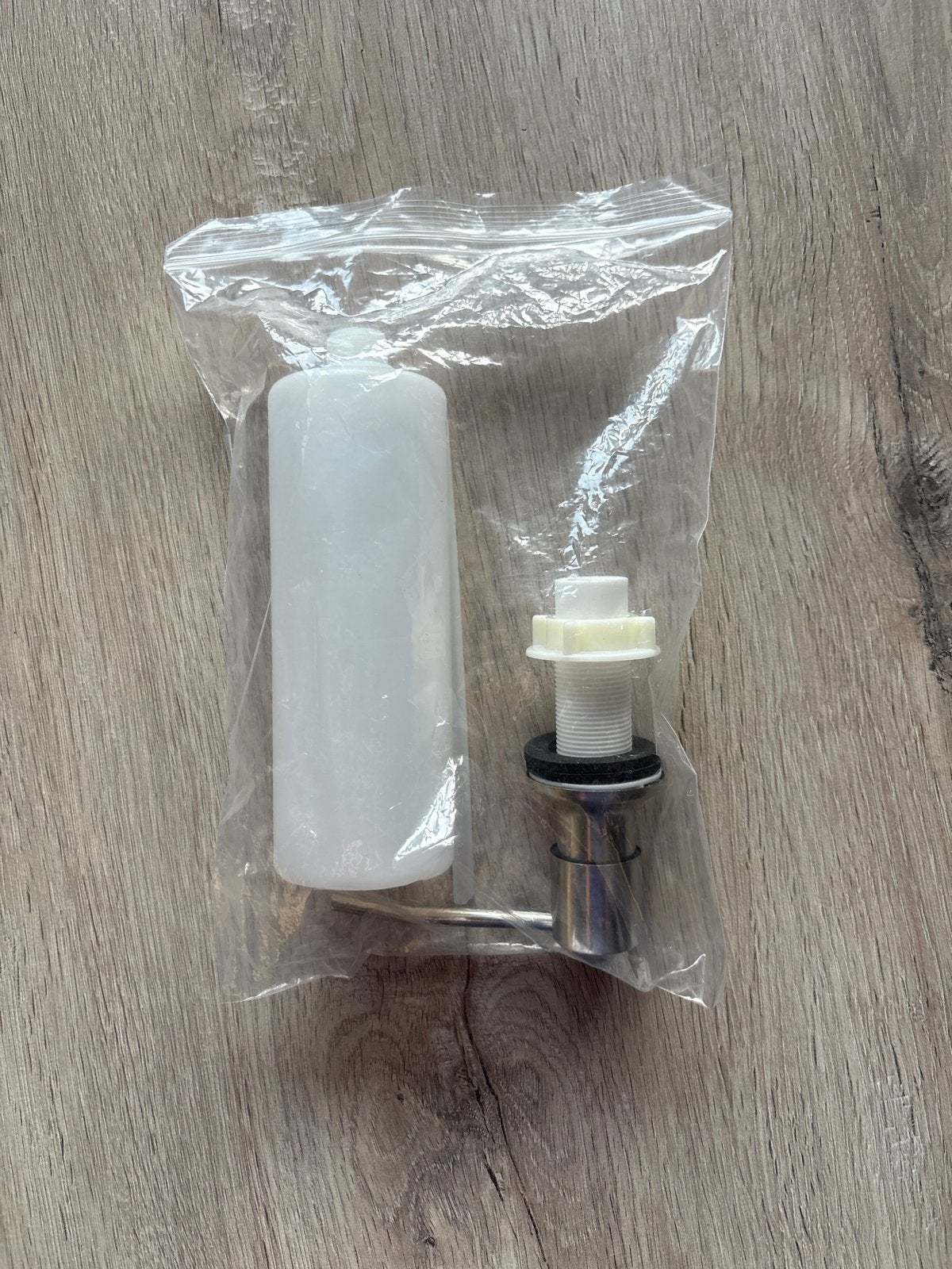 Inbouw Zeepdispenser RVS met Navulbaar Flesje, Huis en Inrichting, Overige typen, Ophalen of Verzenden, Metaal, Nieuw