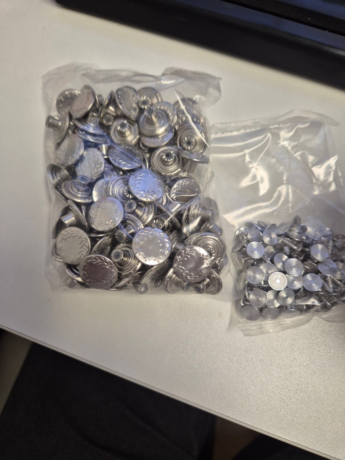 4x Doosjes MK17S Jeans Inslagknopen Lauwertak 17mm Nikkel, Ophalen of Verzenden, Nieuw, Knoop of Knopen