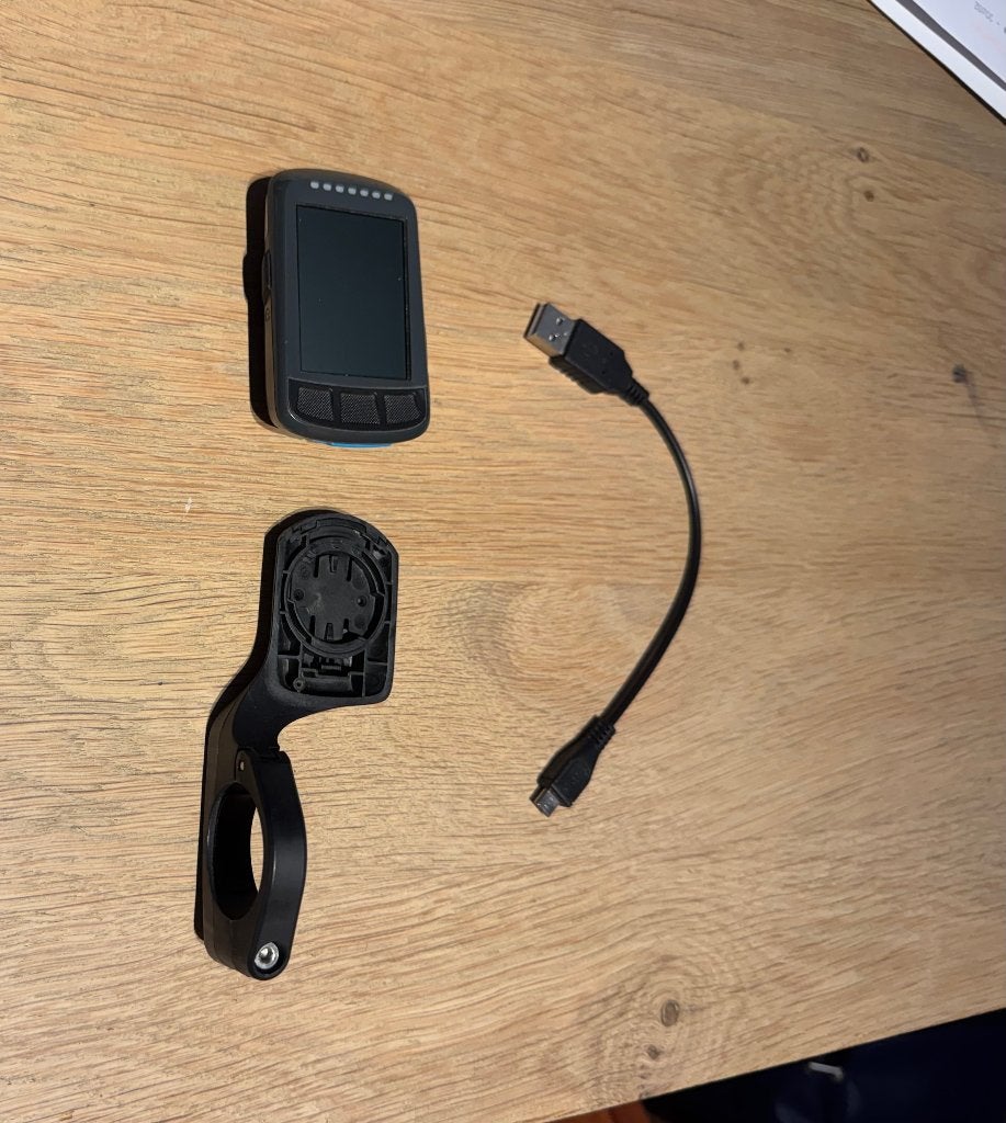 Wahoo ELEMNT BOLT V1 GPS Fietscomputer, Fietsen en Brommers, Fietsaccessoires | Fietscomputers, Ophalen, GPS, Zo goed als nieuw