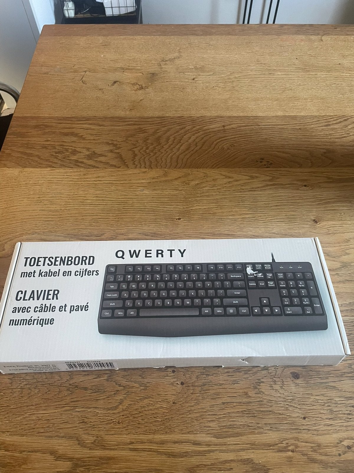 Nieuw in doos: Bedraad "QWERTY" Plug&Play Toetsenbord, Ophalen of Verzenden, Qwerty, Nieuw, Bedraad