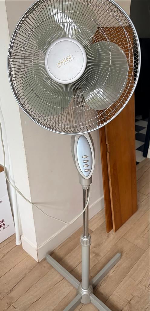 Statiefventilator - 3 snelheden, in hoogte verstelbaar, Witgoed en Apparatuur, Ophalen, Gebruikt, Statiefventilator
