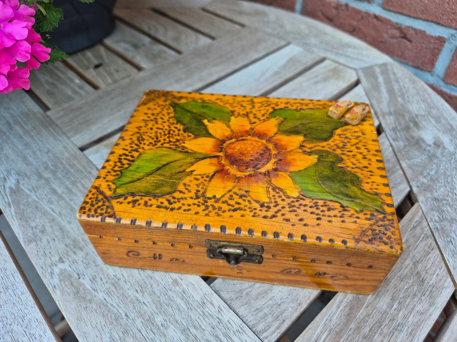 Vintage houten sieradendoosje met zonnebloem en klompjes, Antiek en Kunst, Curiosa en Brocante, Ophalen of Verzenden