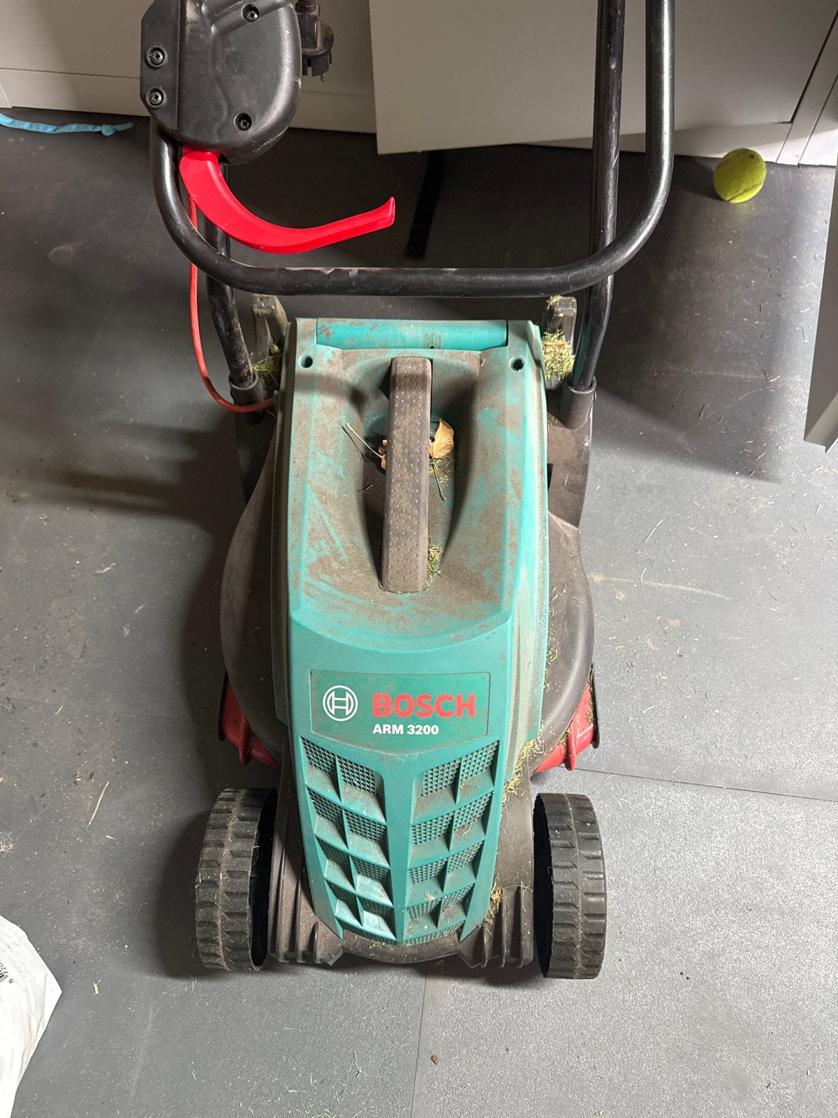 Bosch ARM 3200 elektrische grasmaaier, Tuin en Terras, Grasmaaiers, Ophalen, Cirkelmaaier, Gebruikt, Elektrische grasmaaier