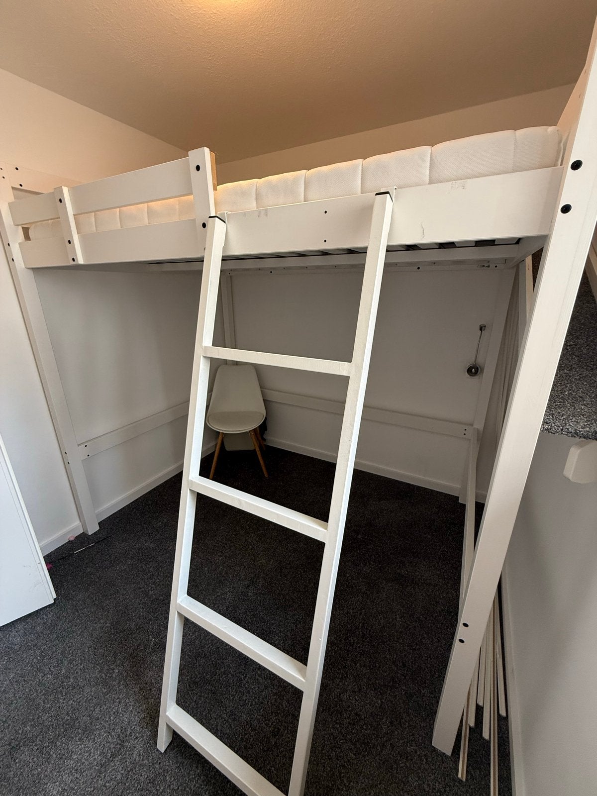 NIEUWE hoogslaper inclusief NIEUWE matras – nooit gebruikt!, Huis en Inrichting, Slaapkamer | Stapelbedden en Hoogslapers, Ophalen