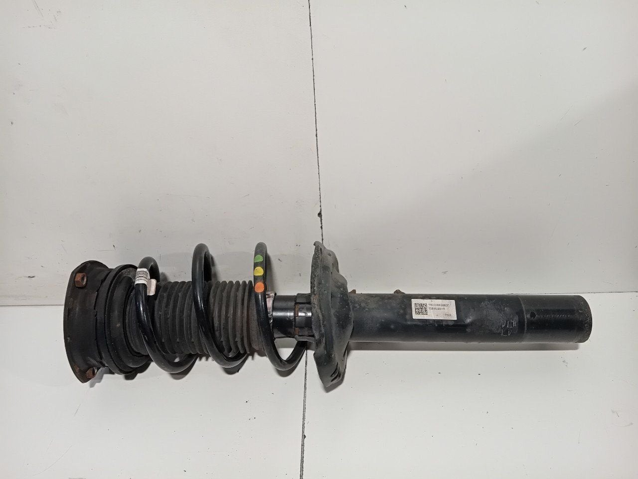 Veerpoot links voor Volkswagen T-Roc, Onderdelen@venauto.nl, Van der Ven Autorecycling B.V., Gebruikt, Ettenseweg 76, 4706 PB Roosendaal, The Netherlands