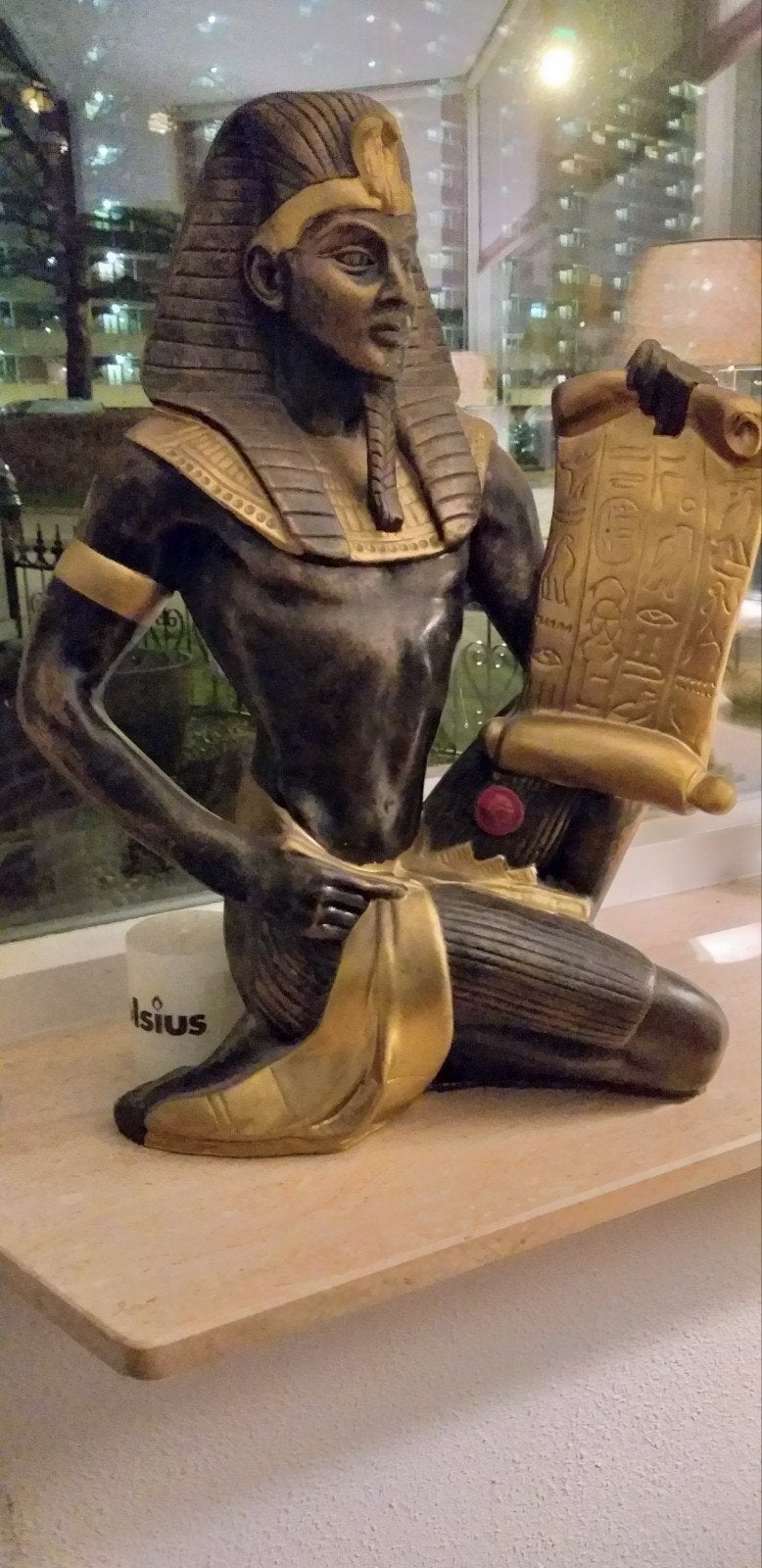 Egyptische beeld, Ophalen