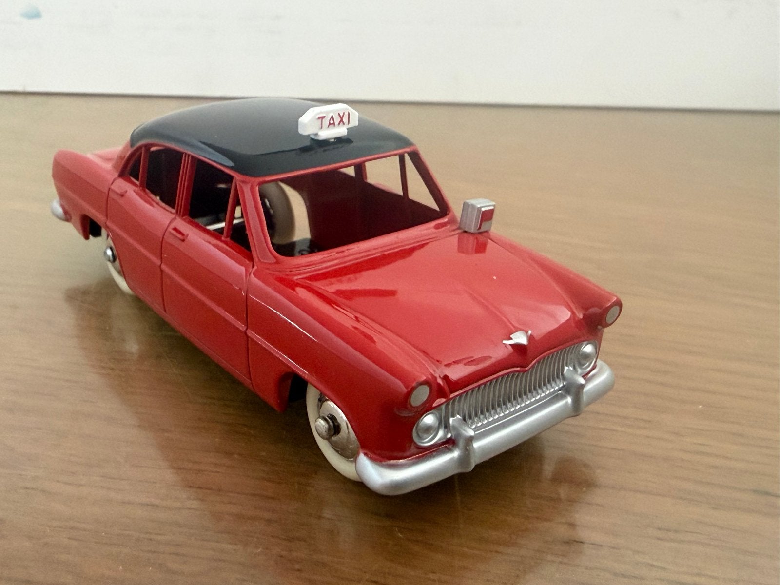 Dinky Toys Taxi "Versailles" Simca, Ophalen of Verzenden, Zo goed als nieuw