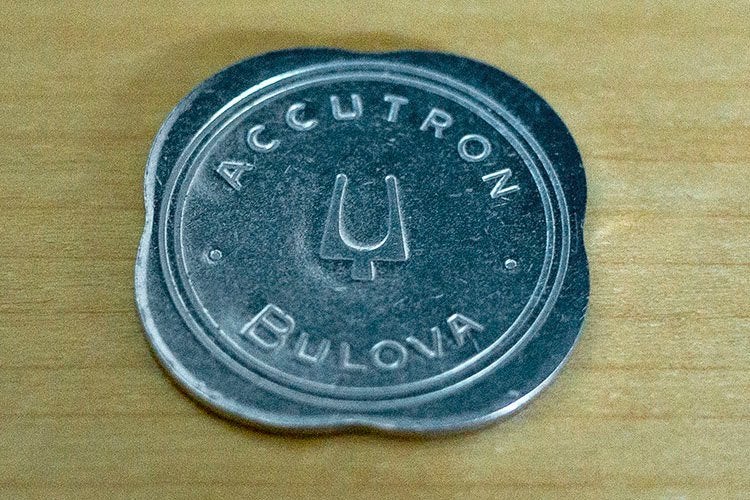 Bulova accutron batterij deksel opener, Ophalen of Verzenden, Zo goed als nieuw, Staal, Overige merken