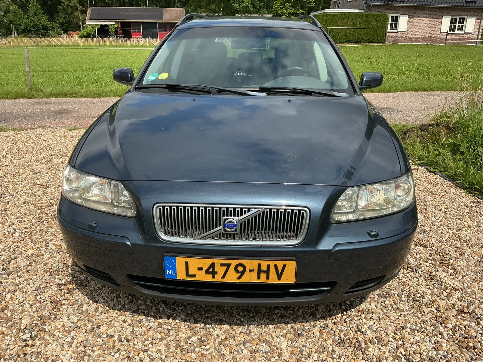 Volvo V70 2.4 170PK AUT 2006 Blauw met. Doe een leuk bod, Stof, 1800 kg, Blauw, 1498 kg