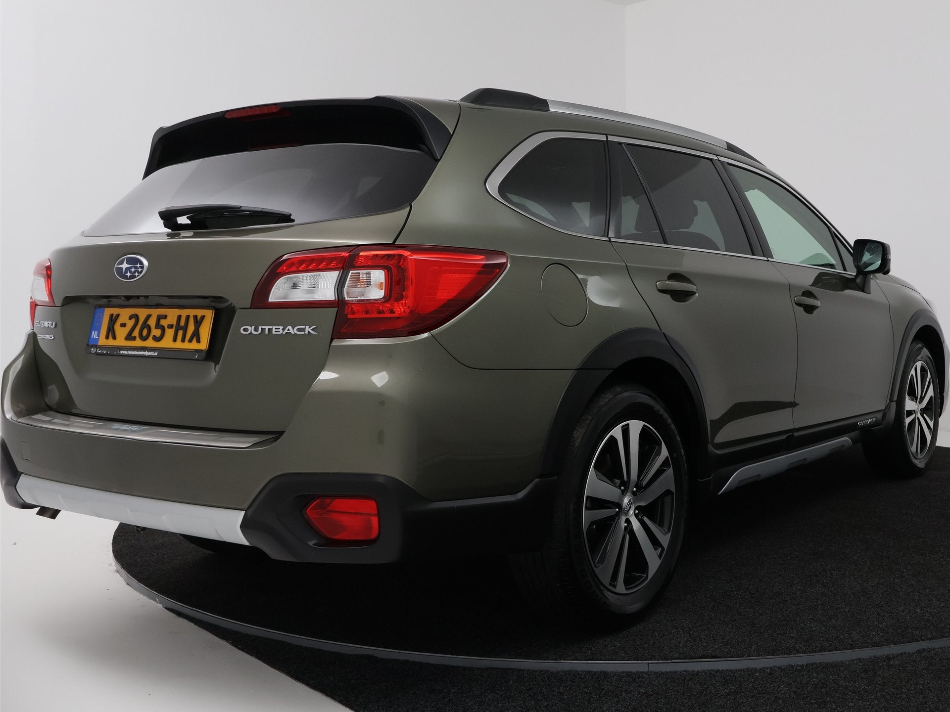 Subaru Outback 2.5i Premium AWD | Trekhaak | Carplay/Android, Auto's, Subaru, Automaat, Gebruikt, 4 cilinders, 2498 cc