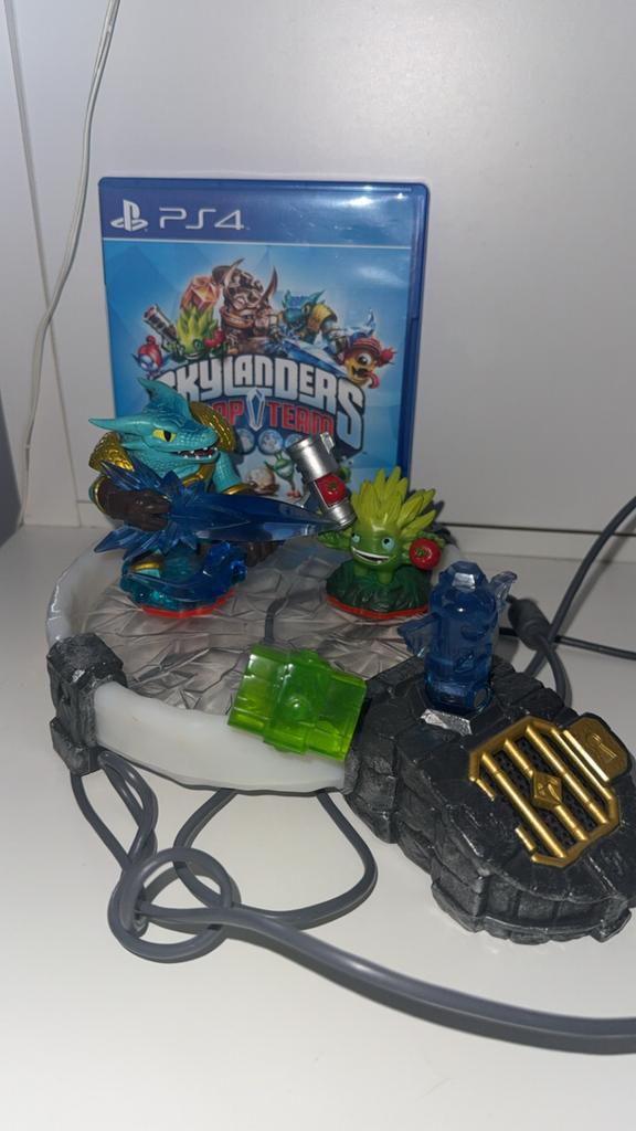 Skylanders Trap Team PS4 - Compleet met Portal en Figuren, Spelcomputers en Games, Games | Sony PlayStation 4, Avontuur en Actie