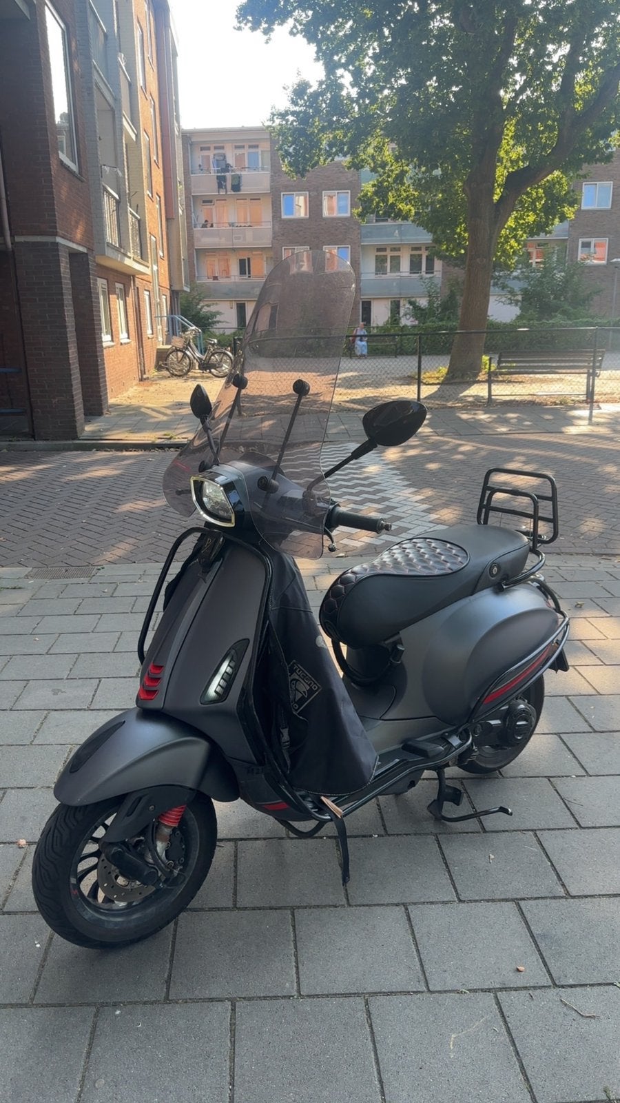 Vespa sprint 2021, Fietsen en Brommers, Scooters | Vespa, Ophalen of Verzenden, Zo goed als nieuw, Benzine, Vespa S