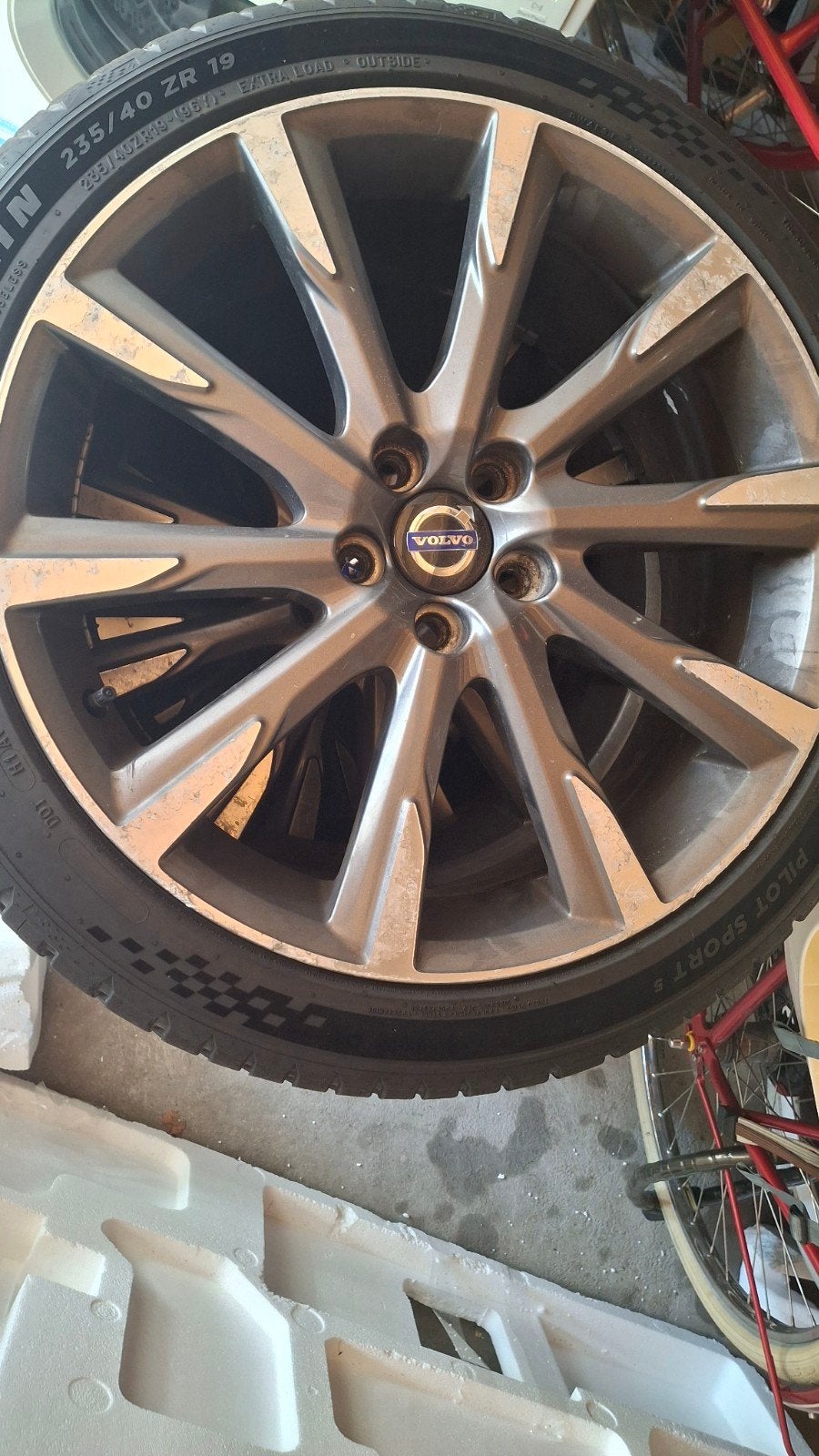 (235/40 R19) volvo Velgen van het type 10-Spoke Diamond Cut, Auto-onderdelen, Velg(en), 235 mm, Zomerbanden, Ophalen