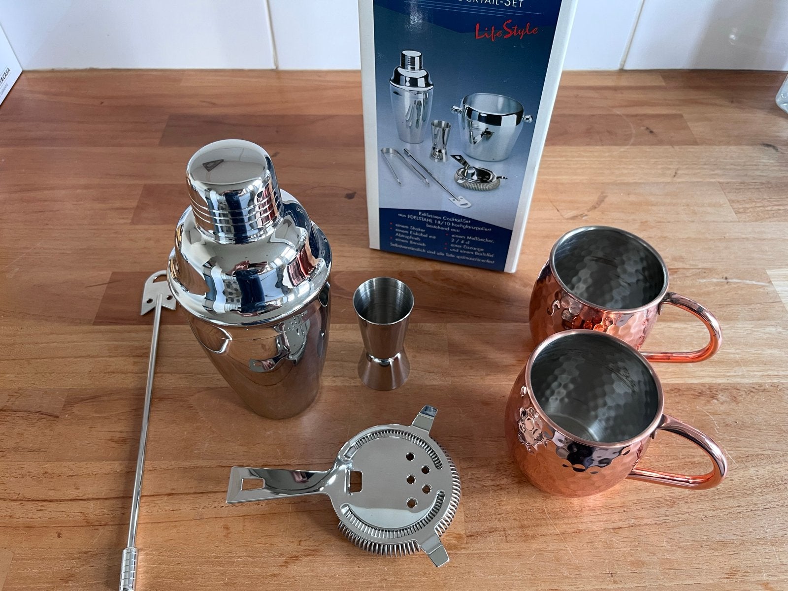 Cocktail Shaker Set met 2 Koperen Mokken, Overige typen, Zilver, Ophalen of Verzenden, Zo goed als nieuw