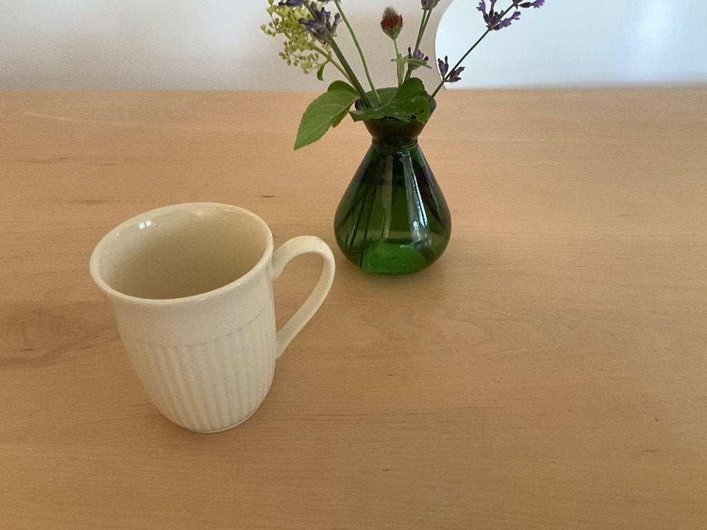 Wedgwood Edmee mok, Huis en Inrichting, Keuken | Servies, Verzenden, Klassiek, Zo goed als nieuw, Kop(pen) en/of Schotel(s)