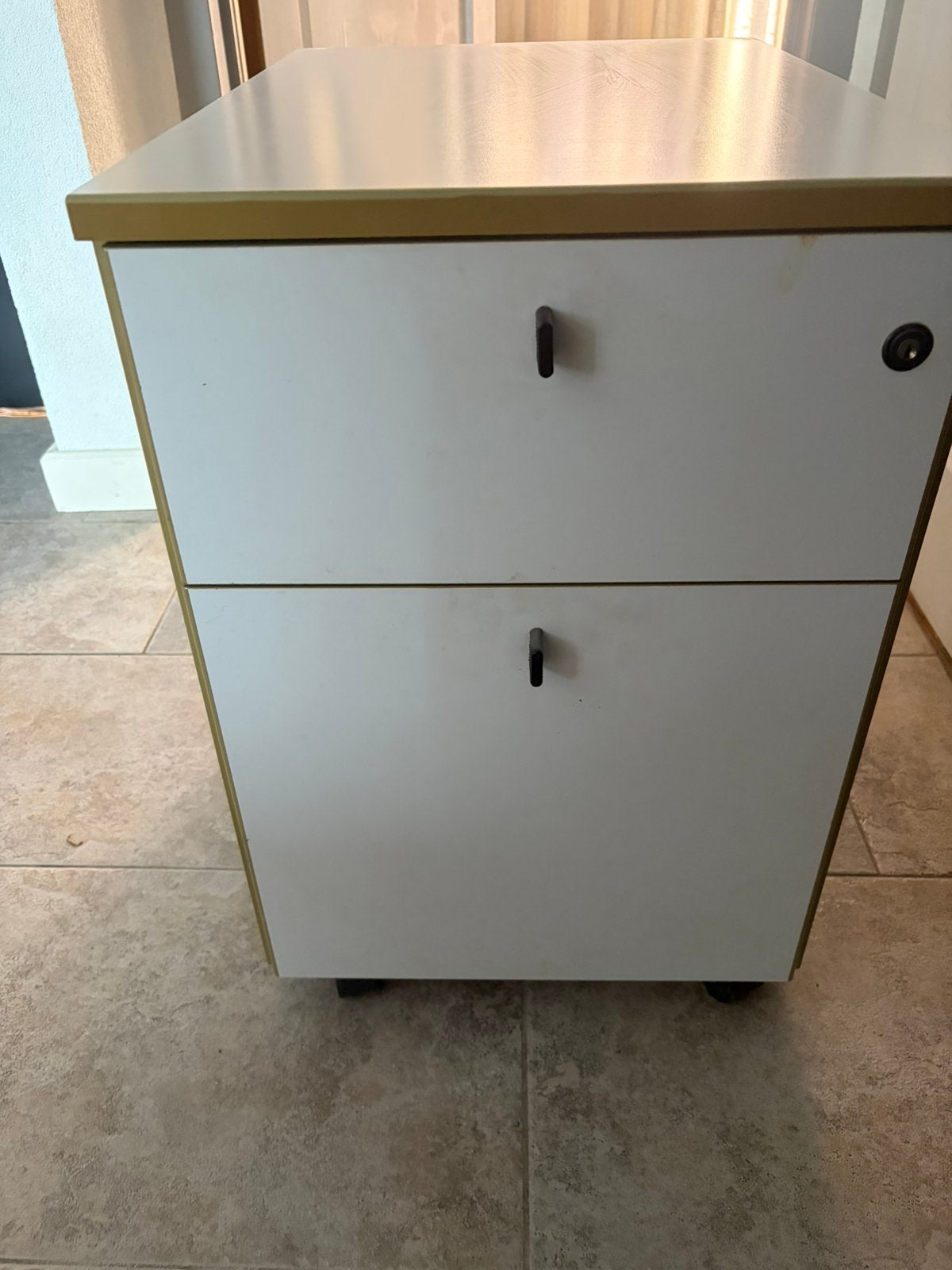 Mooi archiefkastje op wieltjes, Huis en Inrichting, Ophalen, Minder dan 50 cm, Gebruikt, Meerdere deuren