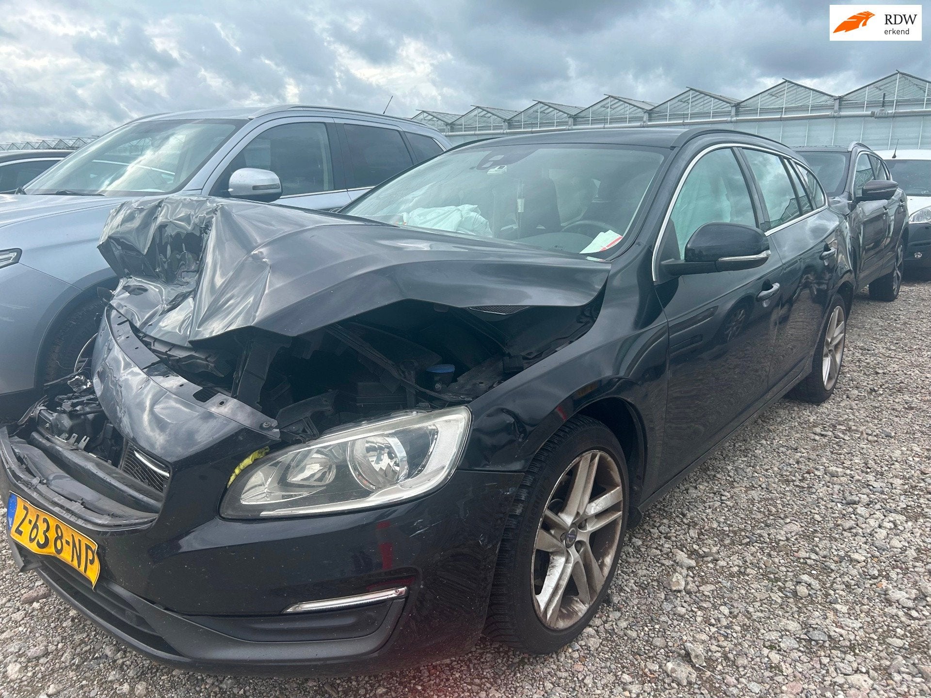 Volvo V60 | 2013 | 2.0 D3 | Export en Handel | APK, Voorwielaandrijving, Euro 5, Gebruikt, 1984 cc
