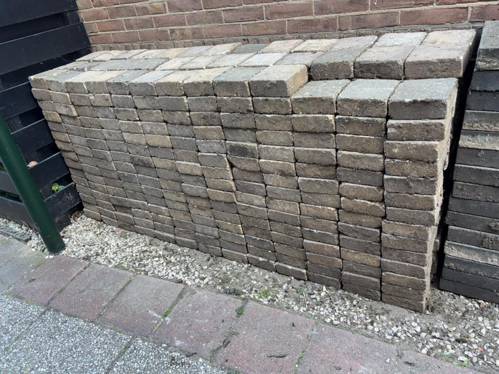 13,6 m2 getrommelde klinkers (15x15x6) abbeystones tamboer, Ophalen, Gebruikt, Beton, Klinkers