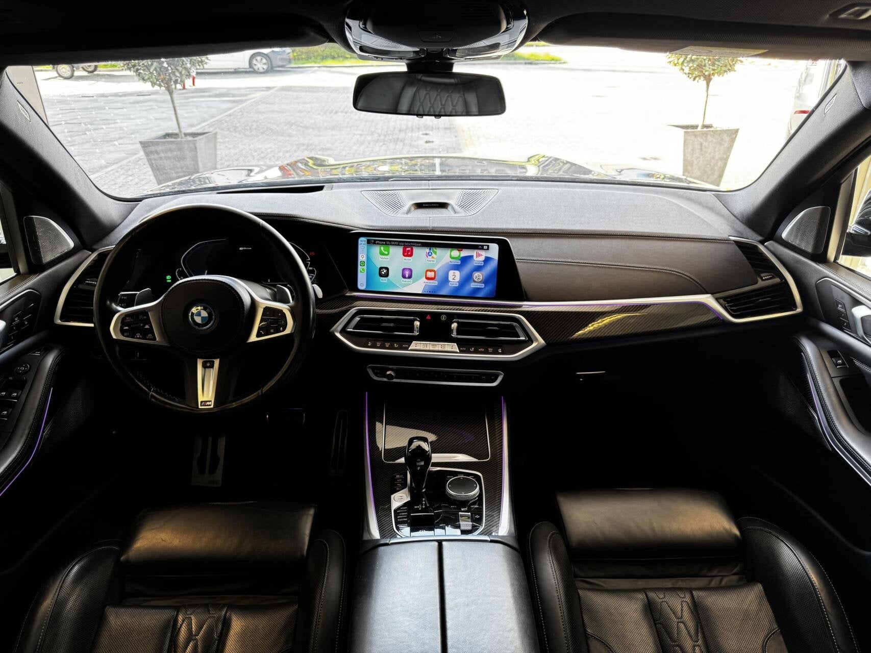 BMW X5 xDrive45e M-Sport|B&W|22"|M-Stoelen|Pano|Laser|Skylou, Dealer onderhouden, Gebruikt, 394 pk, Blauw