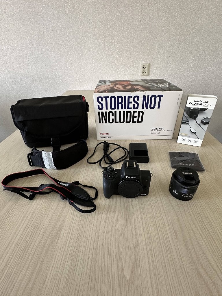 Canon EOS M50 + 15-45mm lens, complete set + aankoopbewijs, Ophalen, Accu, Canon, Zo goed als nieuw