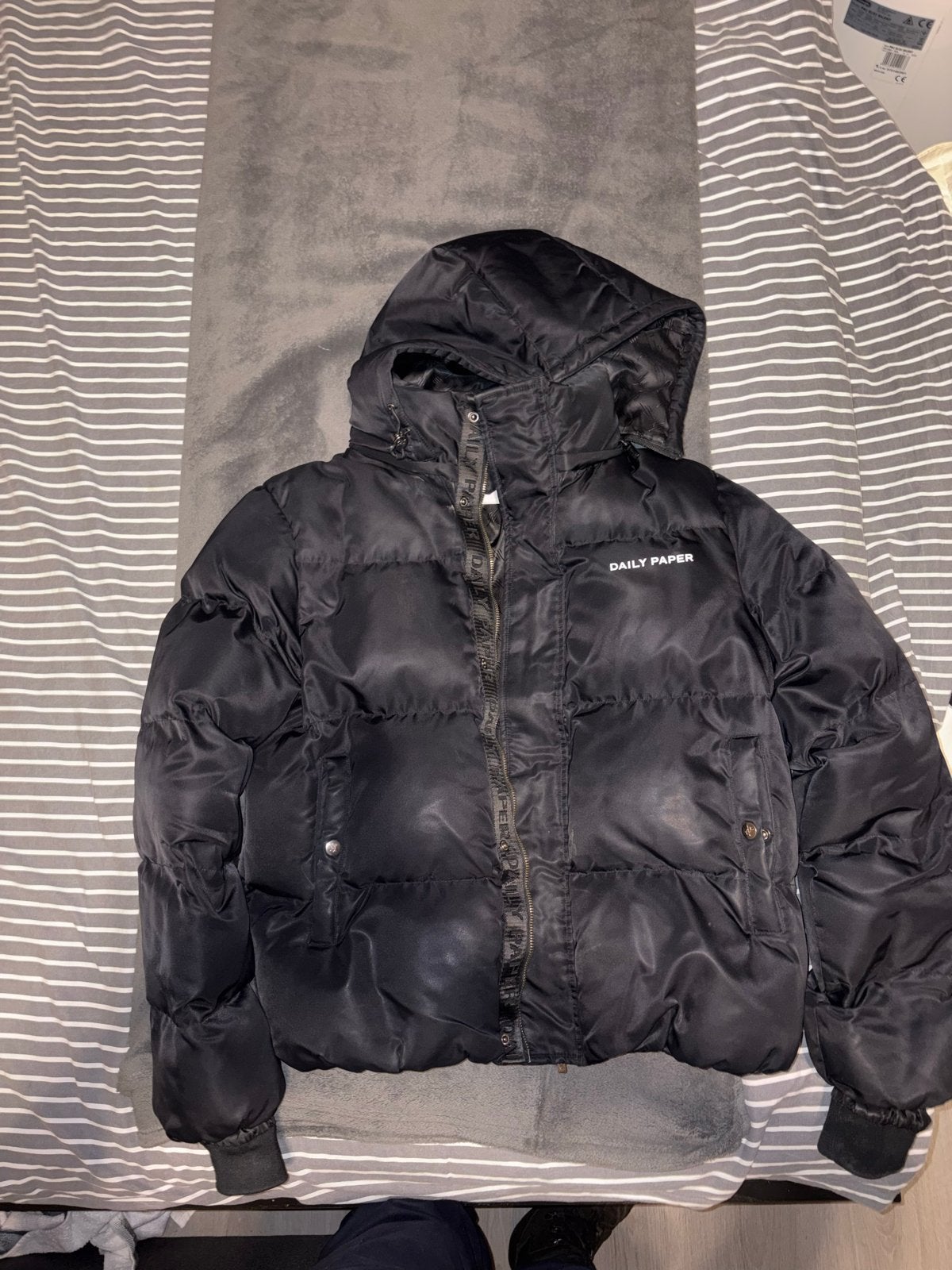 Daily Paper Epuffa Jacket Zwart Maat M, Ophalen of Verzenden, Gedragen, Maat 48/50 (M), Zwart