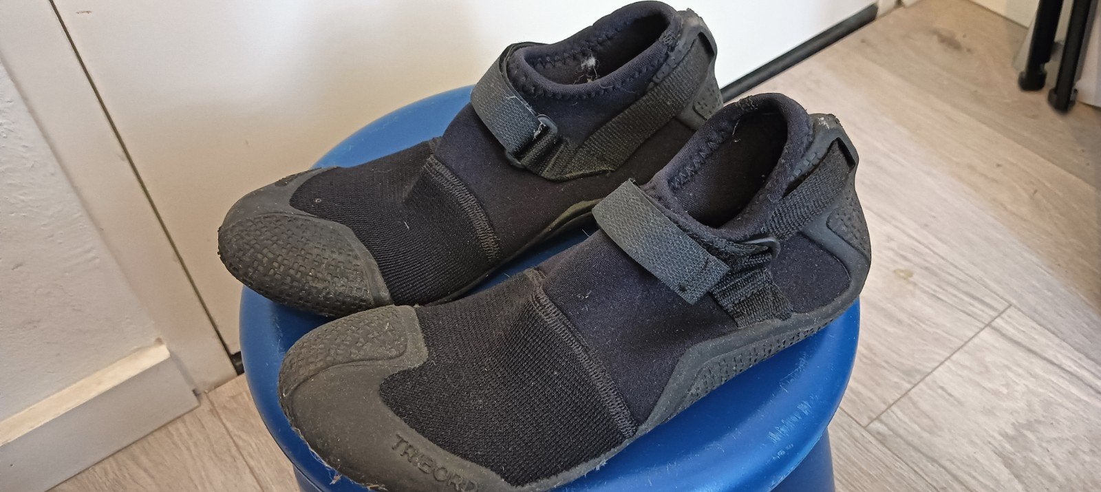 tribord waterschoenen 37-38 & 39-40, Ophalen of Verzenden, Zo goed als nieuw, Kind