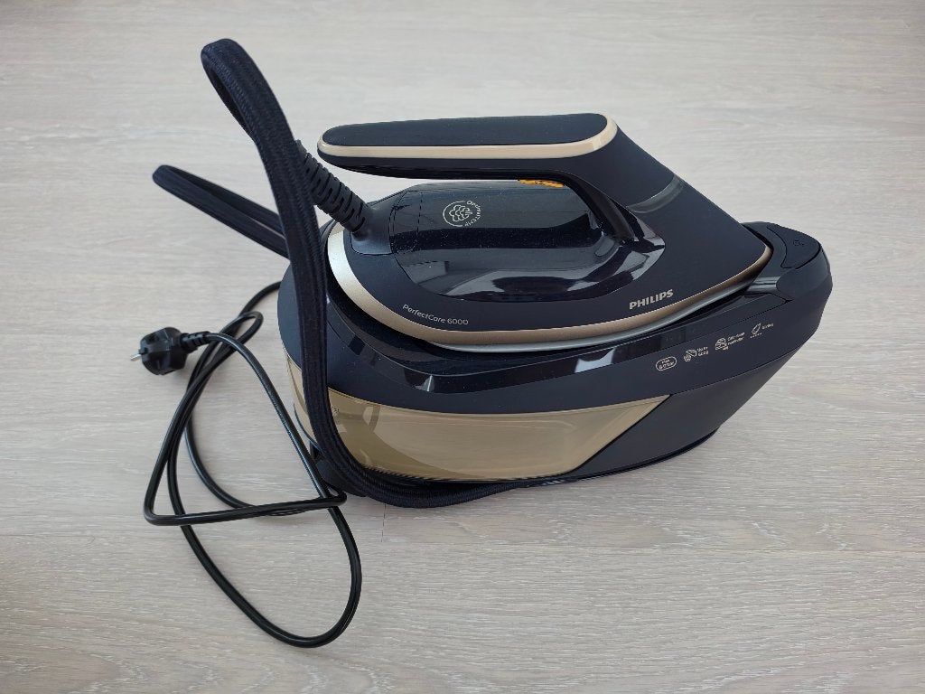 Philips PerfectCare 6000 PSG6066/20 Steam Generator Iron, Ophalen, Zo goed als nieuw