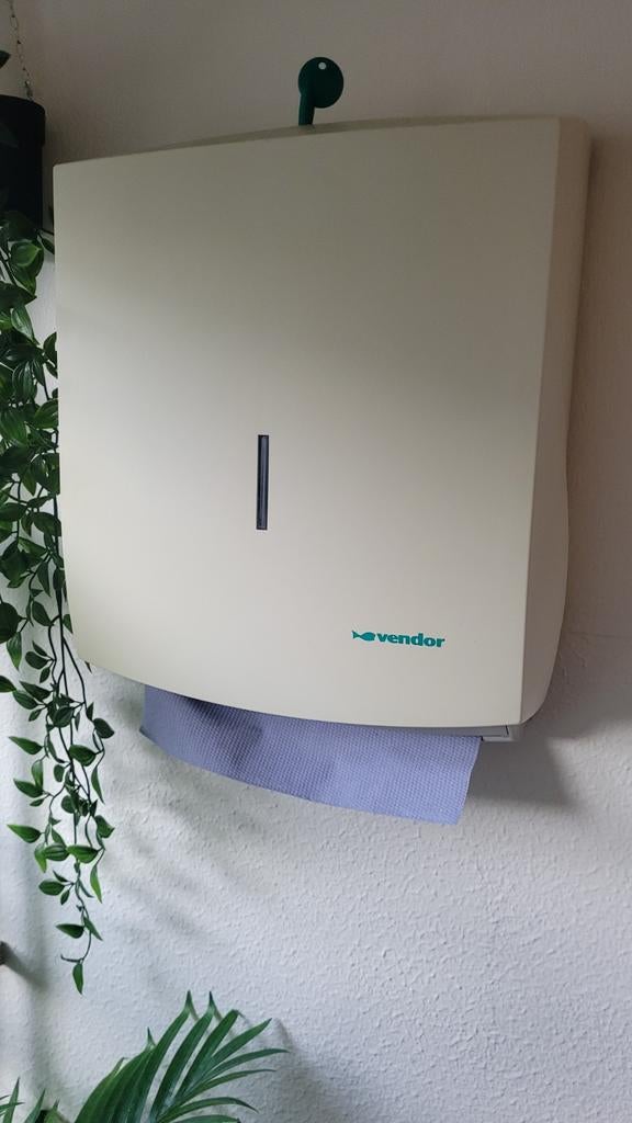Zeepdispensor en handdoekautomaat, Ophalen of Verzenden