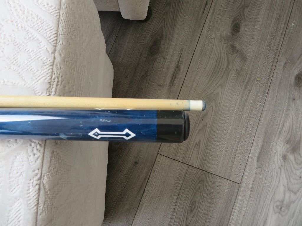 2 biljart keus met draagtas, Ophalen of Verzenden, Gebruikt, Biljarttafel