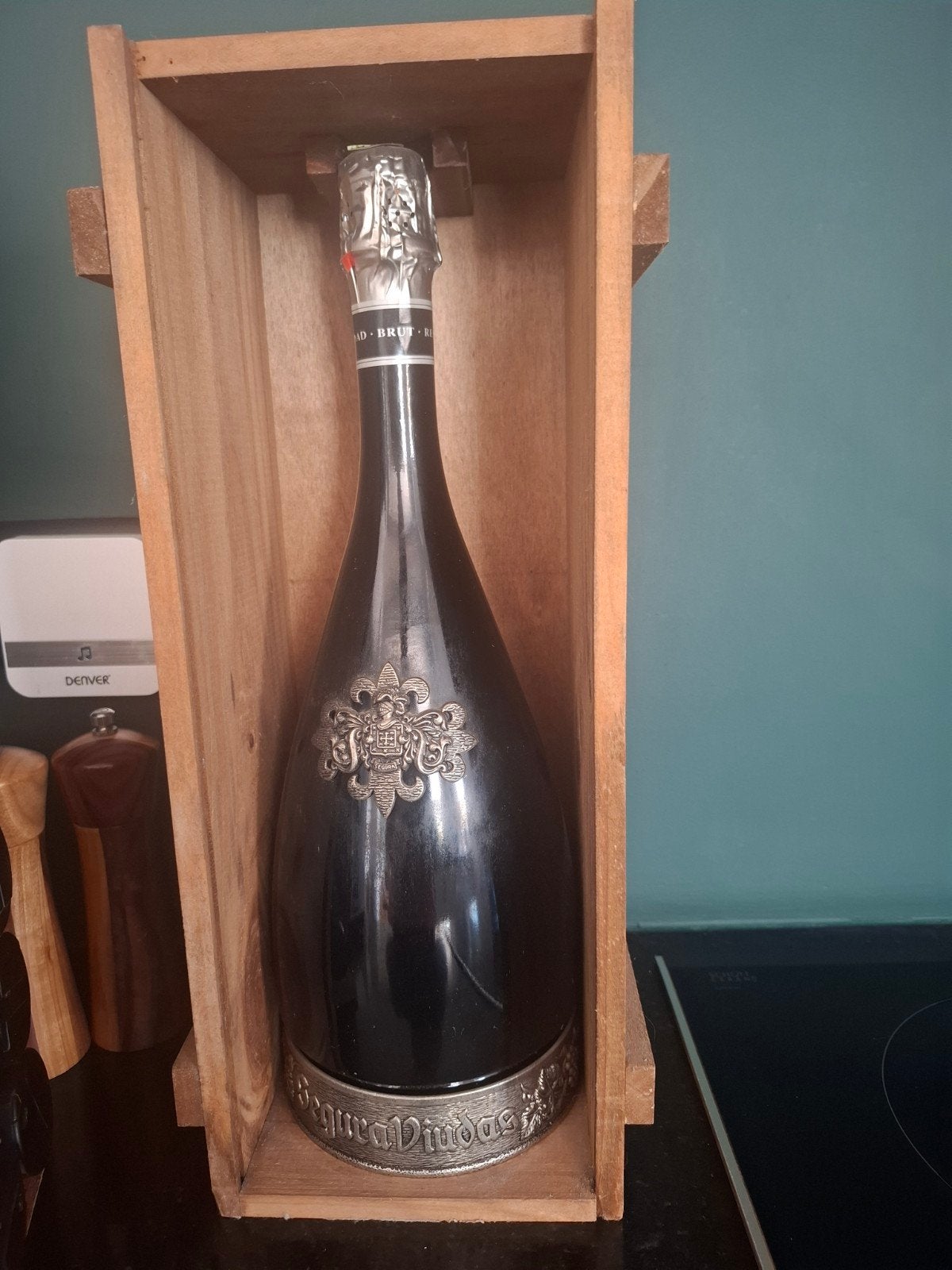 Originele houten kist met een cava van Segura Viudas, Verzamelen, Ophalen, Frankrijk, Overige typen