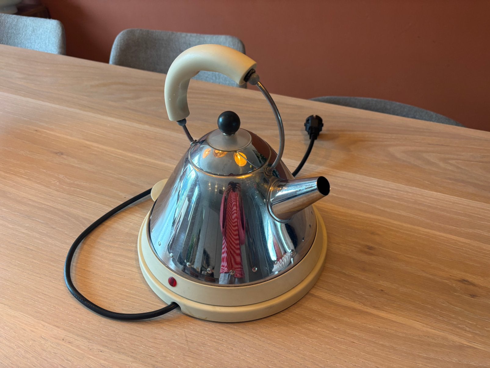 Alessi waterkoker MG 32 type 22 - Gebruikt en werkend, Witgoed en Apparatuur, 1 tot 2 liter, Ophalen of Verzenden, Gebruikt, Rvs