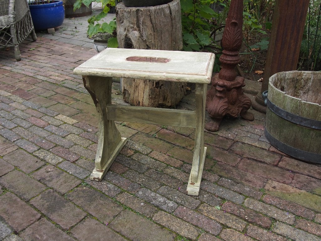 Brocante houten krukje/vensterbankkruk, Ophalen