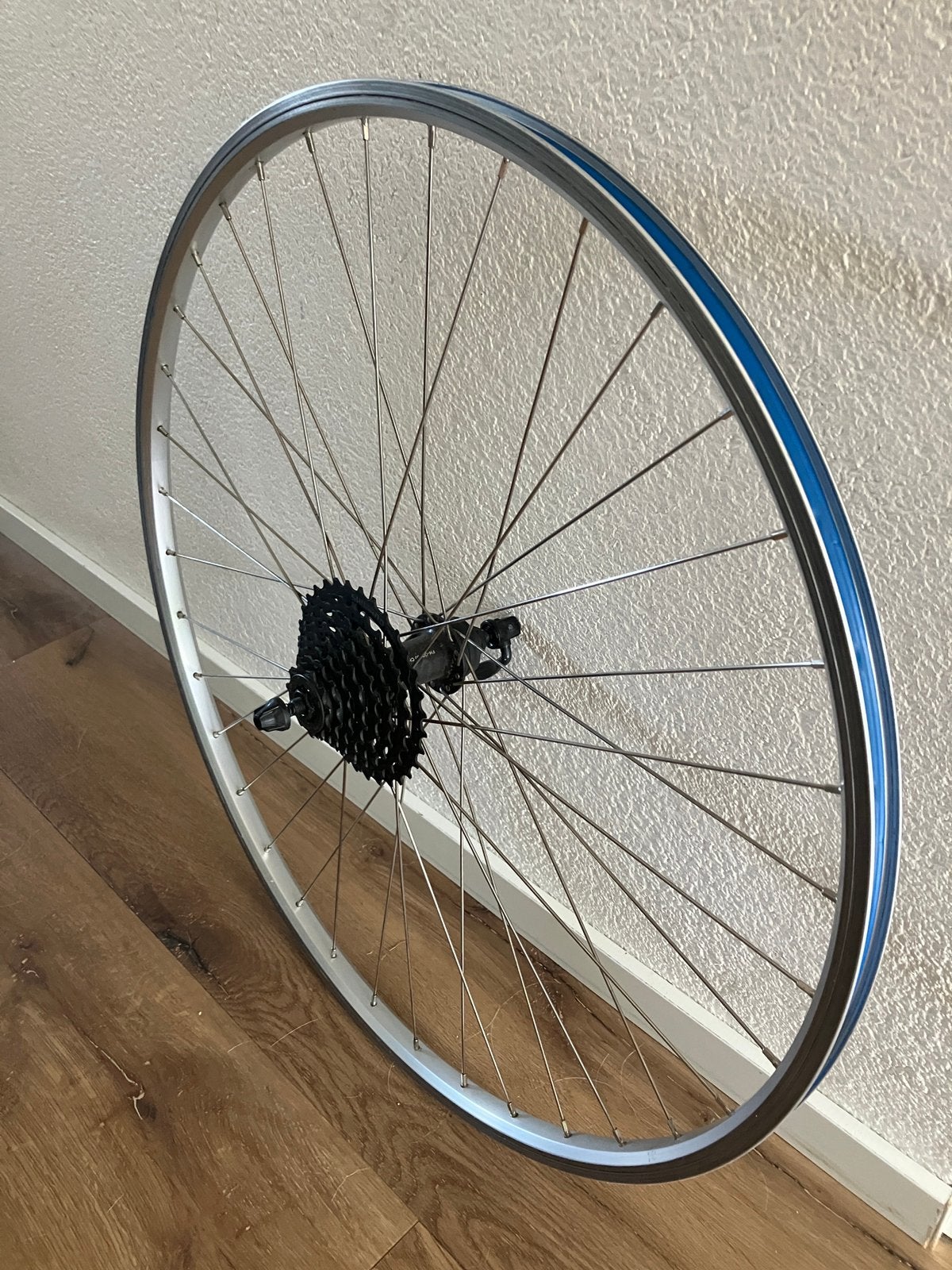 Aluminium fietswiel met 8-speed cassette, Ophalen of Verzenden, Zo goed als nieuw, Wiel, Aluminium